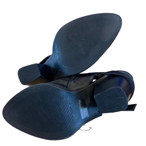 Wild diva strapy booties  4” chunky block heel rounded pointy toe size 8 - Picture 6 of 7